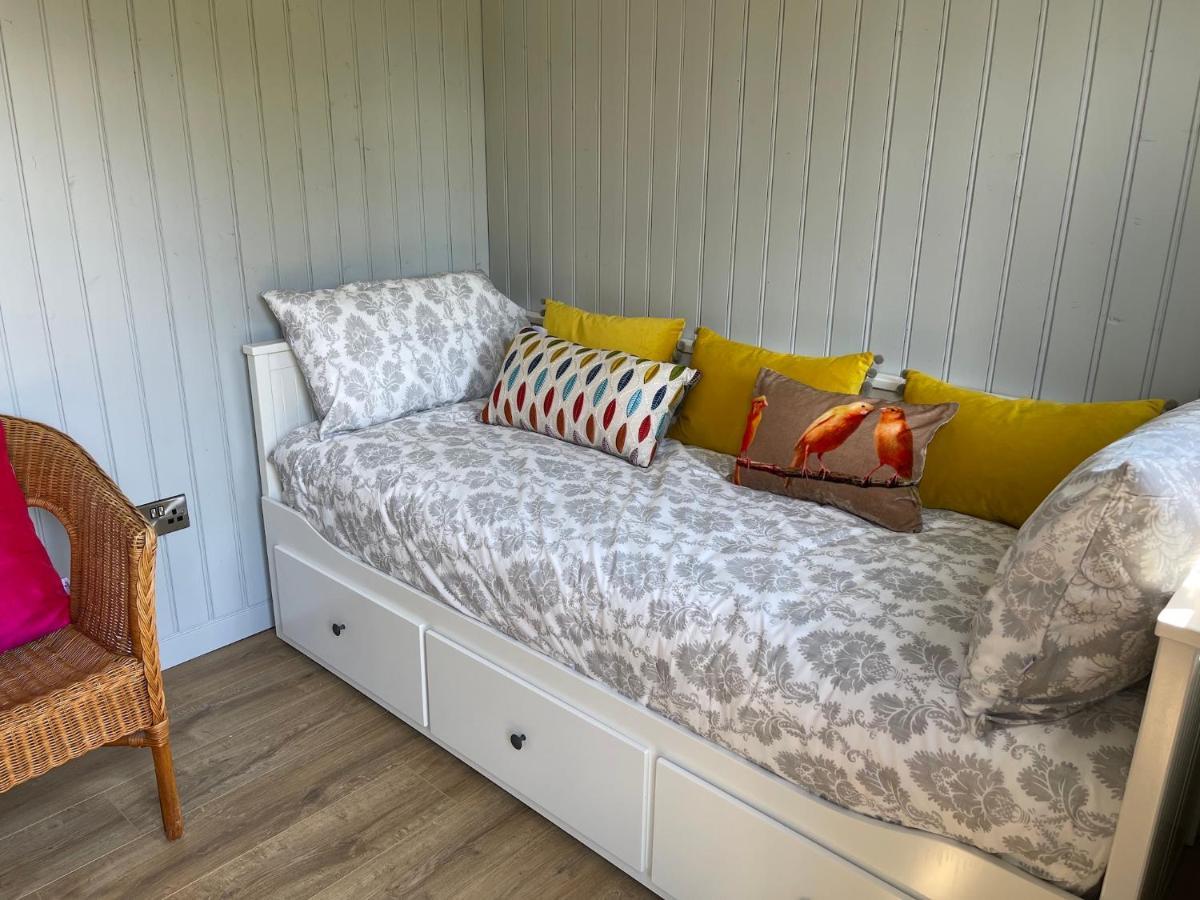 Lilac Hut Shepherds Hut كيلكيني المظهر الخارجي الصورة